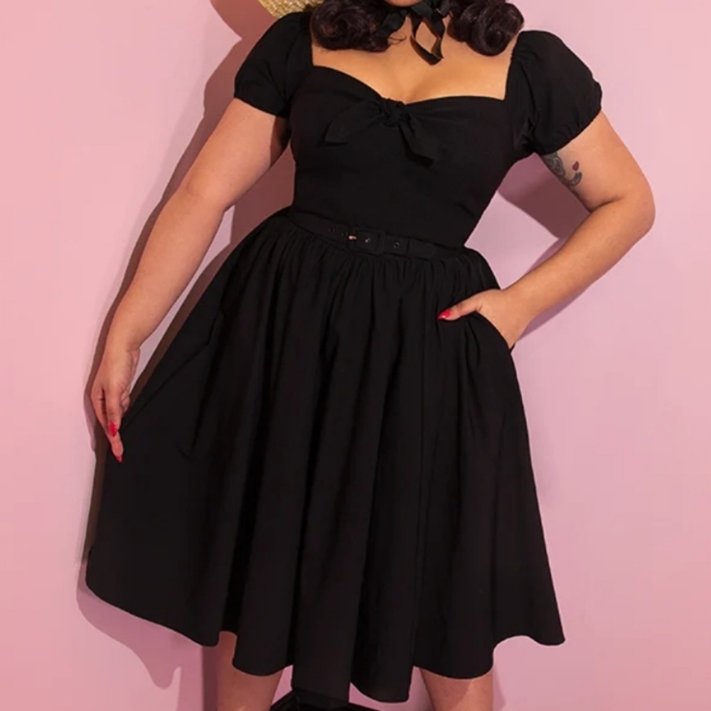 Vixen swing dress in black